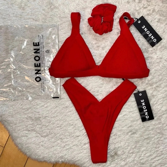 NWT OneOne Swimwear SET Bikini Kameron Jesse Red New Triangle Classic Rouge Sexy - Picture 4 of 16